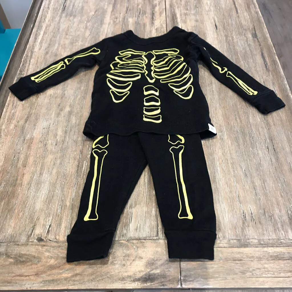 Gap 2pc 100%cotton Black skeleton Sleepwear 6-12m