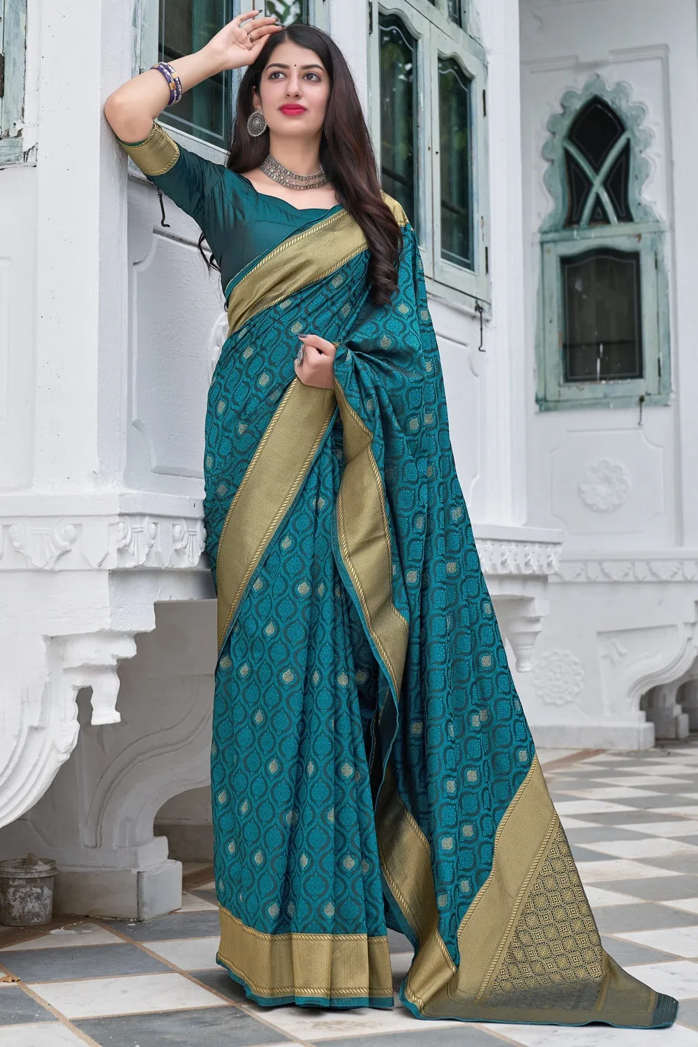 Morpeach Weaving Silk Printed Traditional Saree