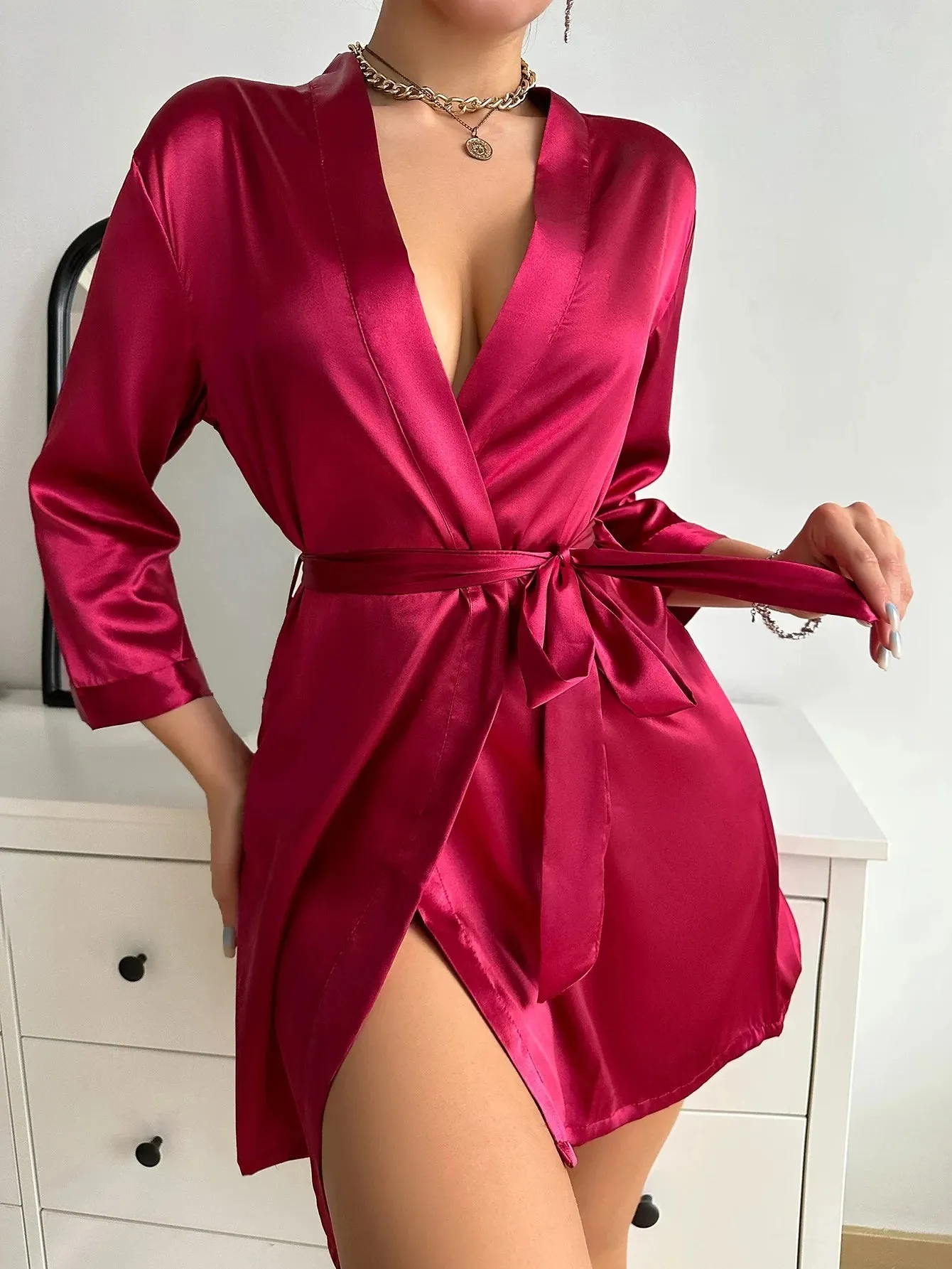 Womens V-Neck Sexy Silk Robe With Belt Short Satin Kimono Robe Sleepwear Bathrobe Bridesmaid Party Dressing Gown