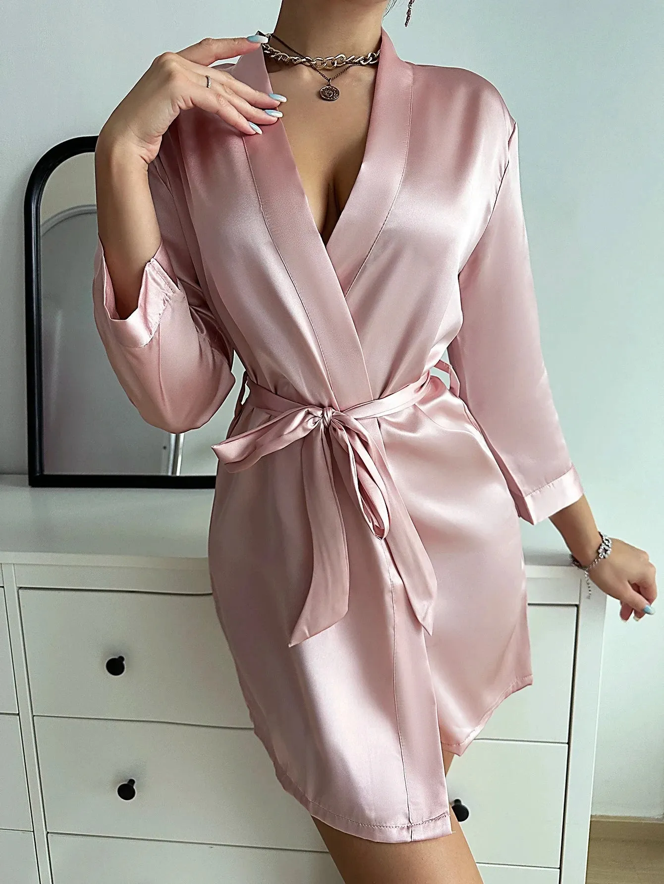 Womens V-Neck Sexy Silk Robe With Belt Short Satin Kimono Robe Sleepwear Bathrobe Bridesmaid Party Dressing Gown